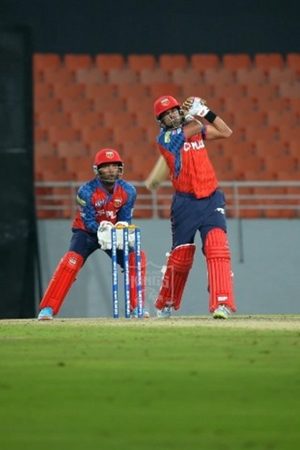chhota-sarpanch-is-ready-to-smash-sixes-at-the-ground.Click to read full article.