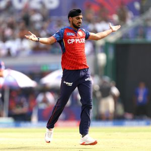 dilli-mein-macha-shor.Click to read full article.